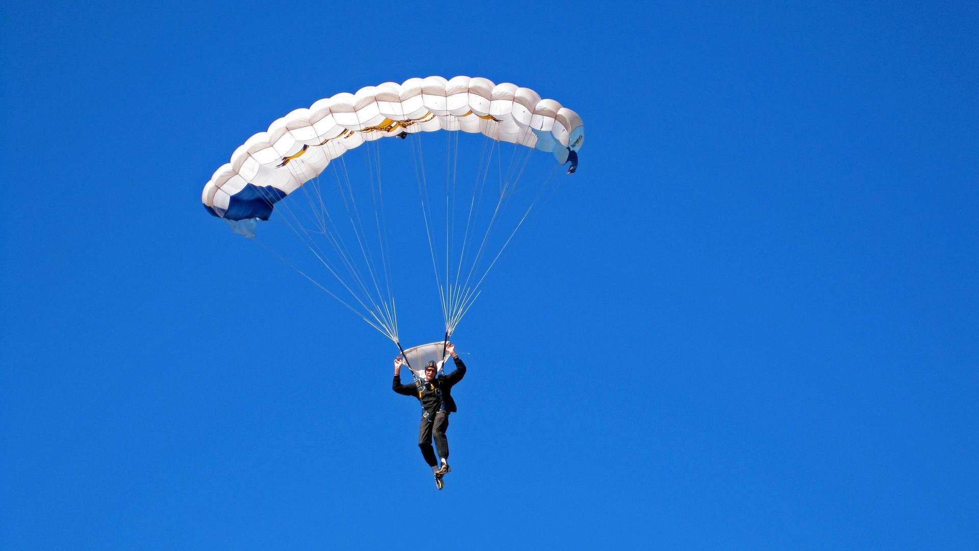 赛场“秀技”满满：突破、华丽助攻、扣篮之一网打尽，突破扣篮111